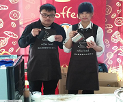 保利國際廣場咖啡拉花活動  學(xué)員實(shí)踐