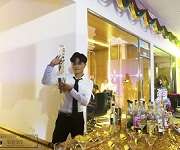 調(diào)酒師培訓(xùn)_豐田慶典調(diào)酒師學員實踐