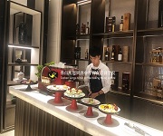 朱光.云山1號品鑒會，展翅蛋糕學(xué)員現(xiàn)場甜品太及咖啡制作